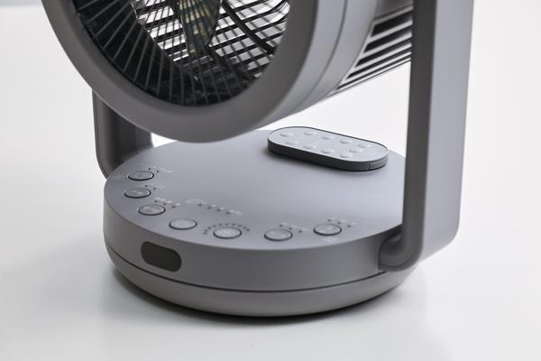 便利なリモコンつき