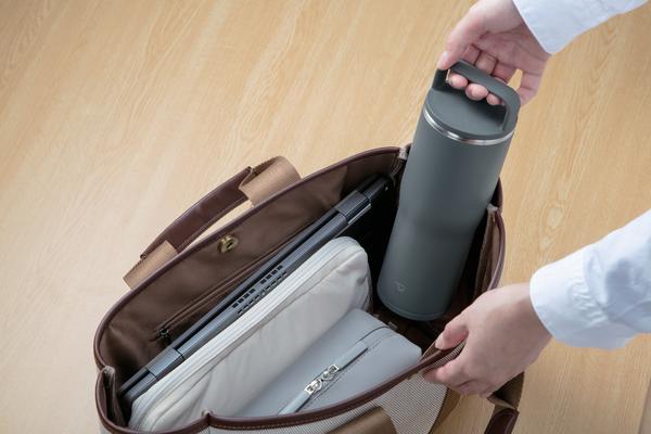 ふたをすれば漏れない「ハンドルタイプの密栓ふた」
