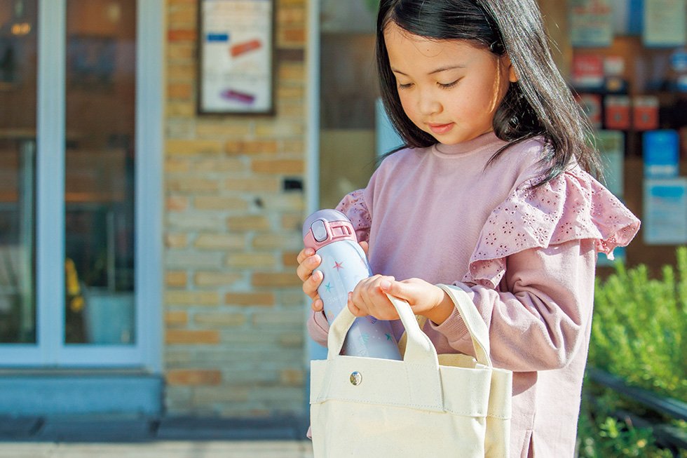 小学生にぴったりの水筒とは 選び方と注意点を解説 暮らしのかくし味 象印から 暮らしがほんの少し豊かになる 生活に役立つプラスな情報をお届けします
