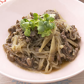 牛肉と糸こんにゃく、ごぼうのうま煮